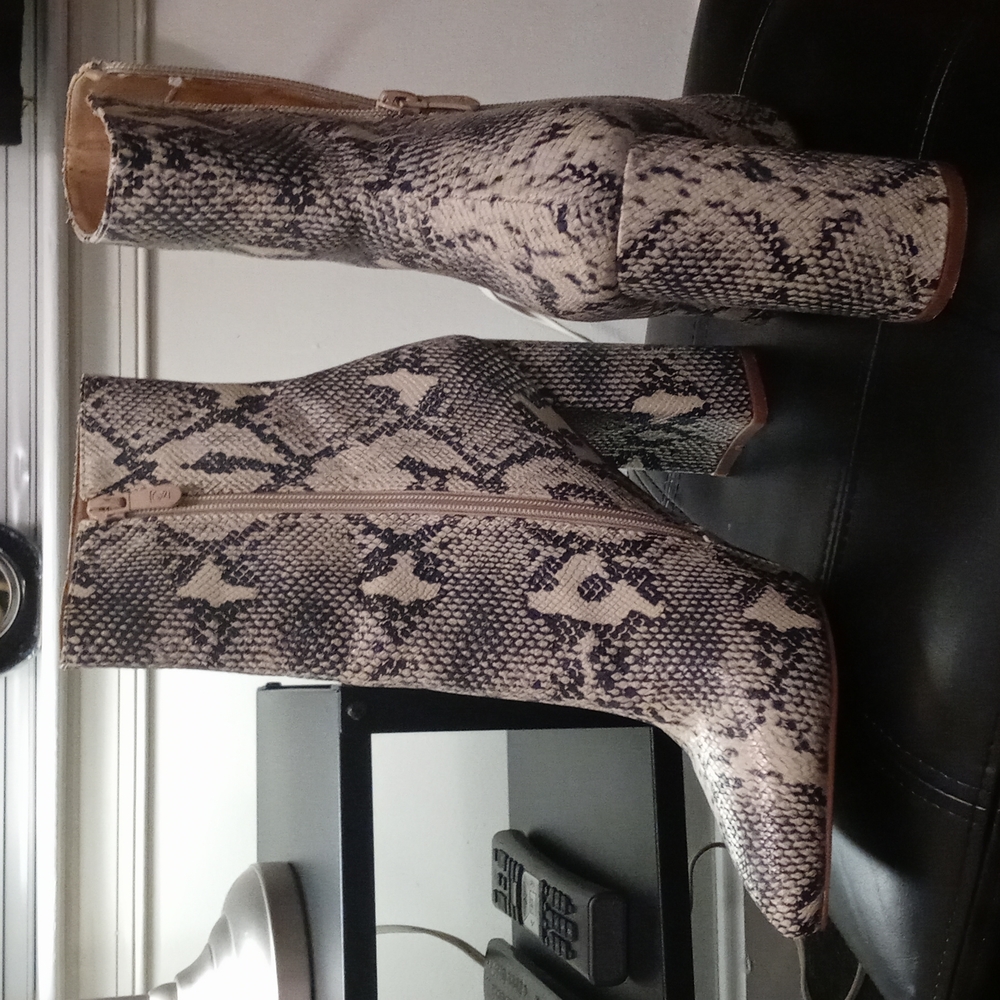 Boots - Picture 2 of 4